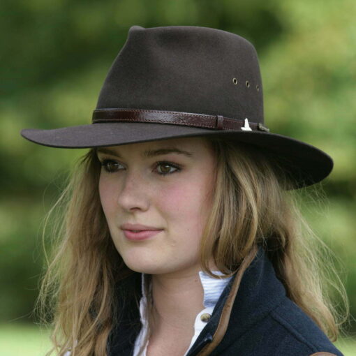 Akubra angler