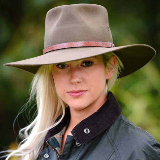 Akubra territory khaki