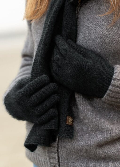 Noble Wilde gloves black