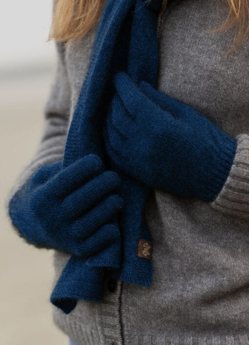 Noble Wilde gloves maritime