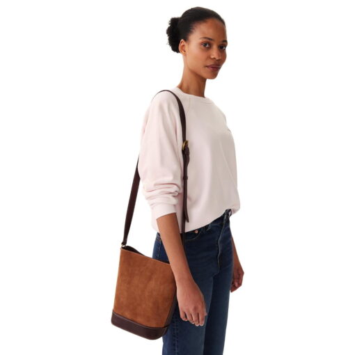 RM Williams Range Bucket Bag in cognac