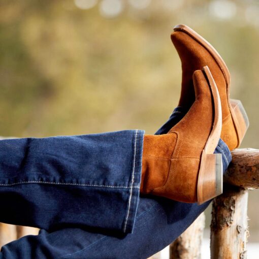 Ariat Memphis Western Boot in Penny Roughout lifestyle 10047001