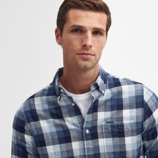 Barbour Hillroad Tailored Shirt in Navy MSH5450NY91