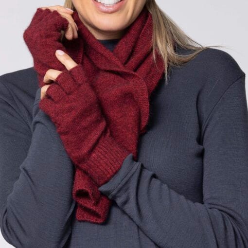 Noble Wilde Fingerless Gloves in Sangria NW5026377