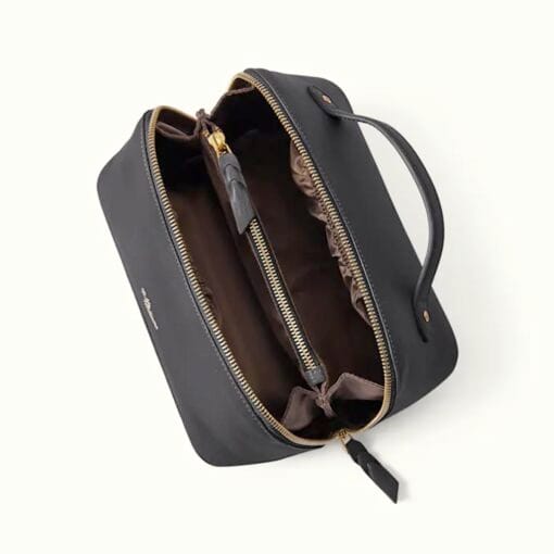 R M Williams Lorne Vanity Case in Black VCM0ETL020100 inside