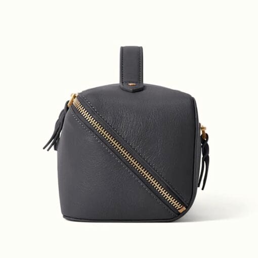 R M Williams Lorne Vanity Case in Black VCM0ETL020100 profile